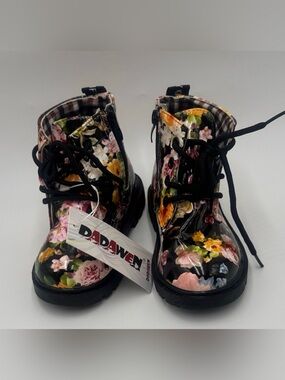 DADAWEN Floral Lace-Up Boots